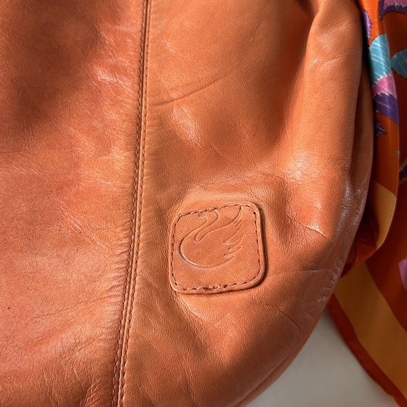 Vintage Gloria Vanderbilt Tan Slouch Shoulder Crossbody Bag Scarf Boho Western - Picture 4 of 17